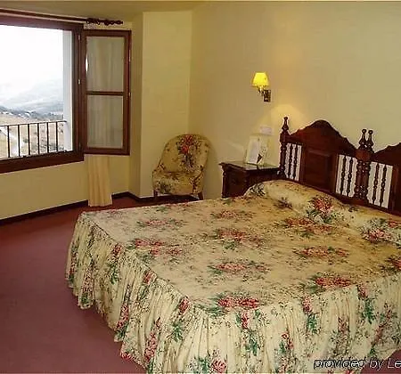 Puerta De La Hotel